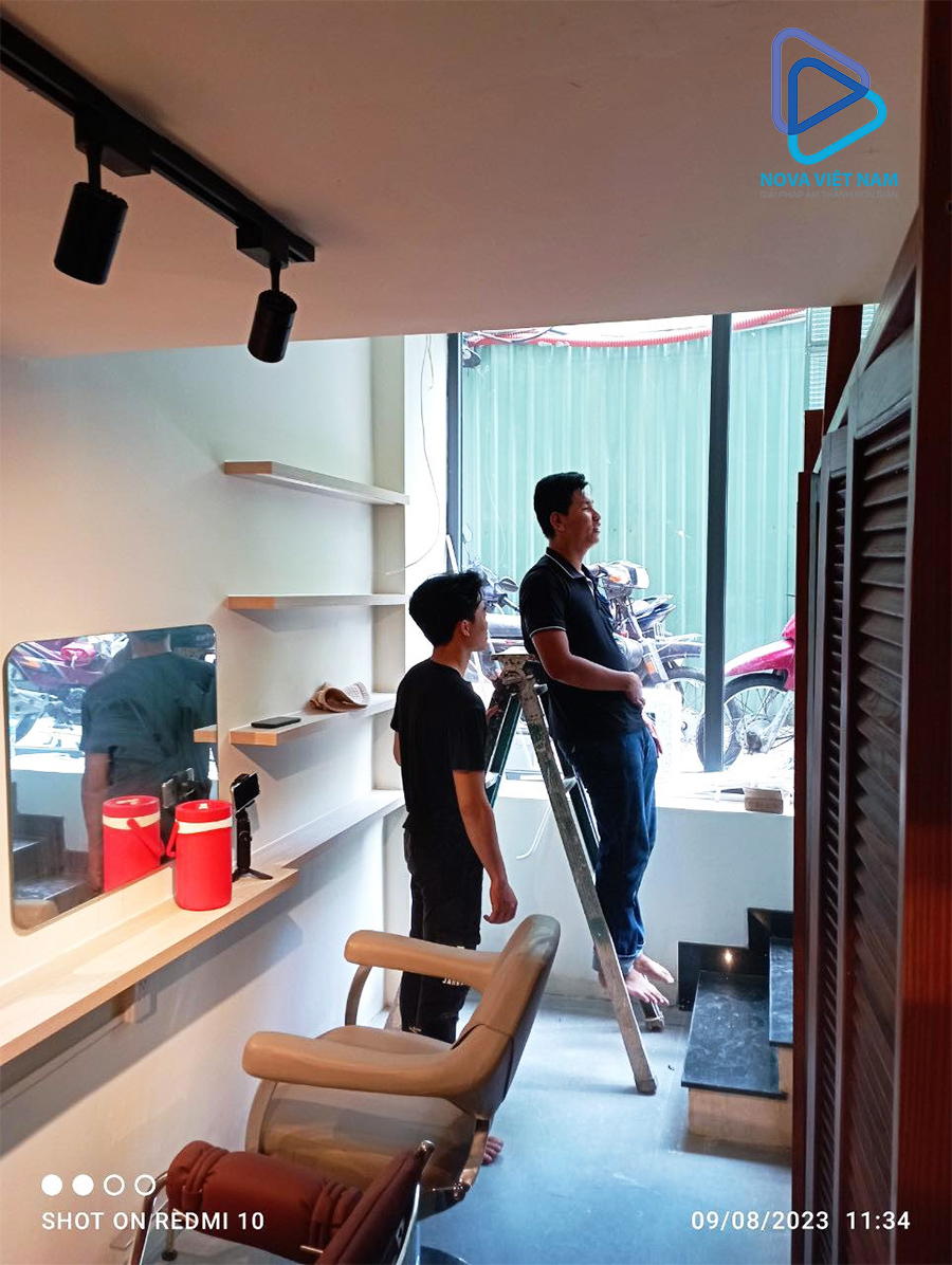 Các yếu tố ảnh hưởng đến bảng giá thi công âm thanh spa